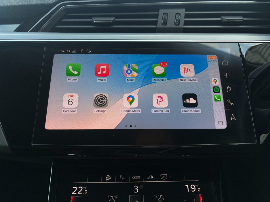 2021 Audi e-tron - image 15