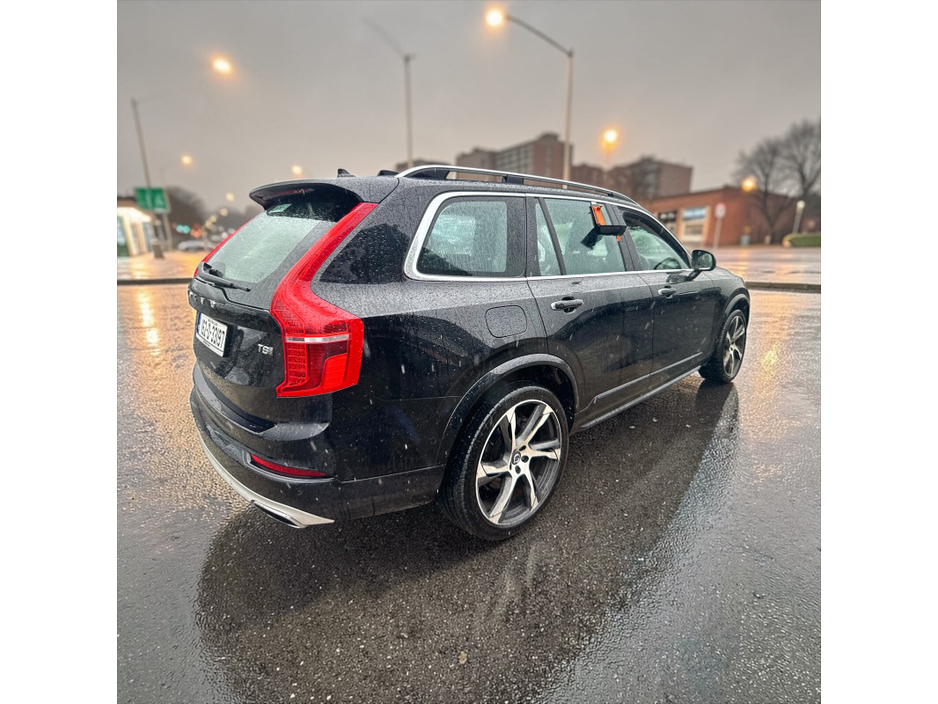 2016 Volvo XC90 - image 11