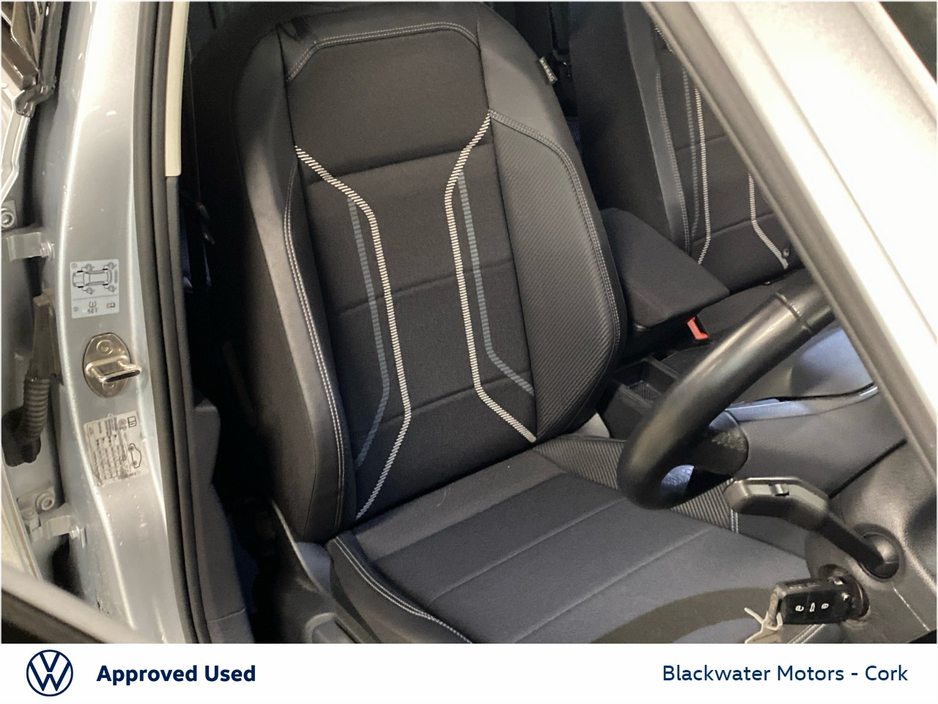 2024 Volkswagen Taigo - image 8