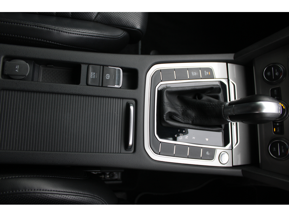 2019 Volkswagen Passat 2.0TDI 150BHP ALLTRACKEDITION 5DR ESTATE AUTOMATIC // STUNNING CAR WITH ONLY 108, 000 KMS // BUY WITH CONFIDENCE AA AND SIMI APPROVED DEALER 2025 // FINANCE ARRANGED // ALL TRADE INS WELCOME // €23,950