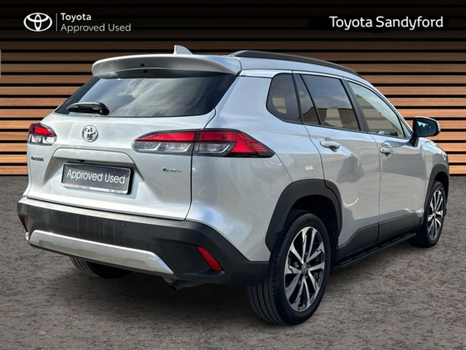 2025 Toyota Corolla Cross - image 2