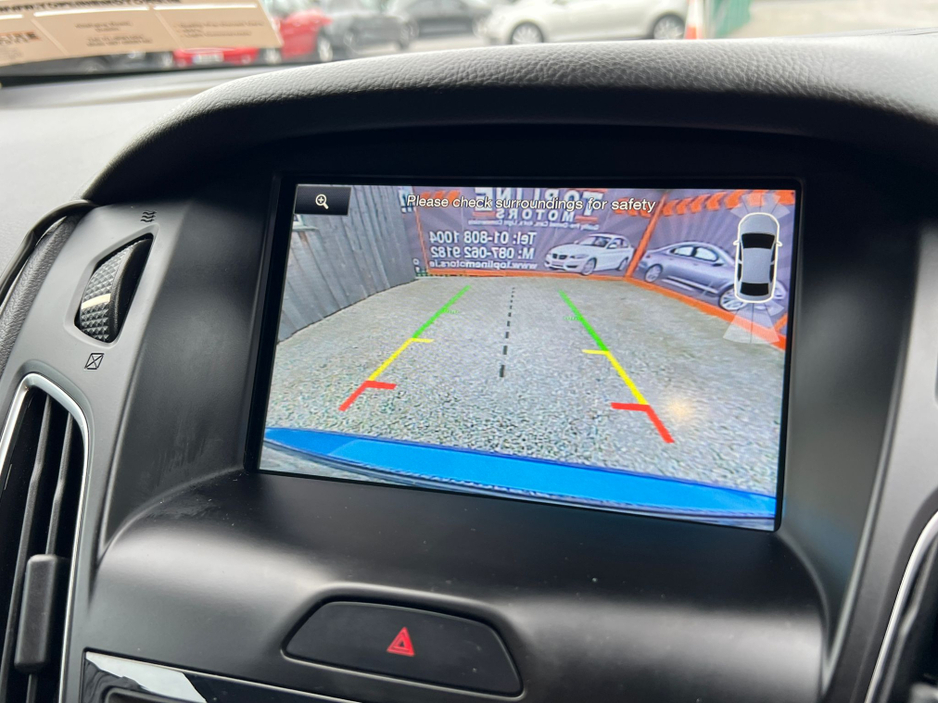 2015 Ford Focus - image 22