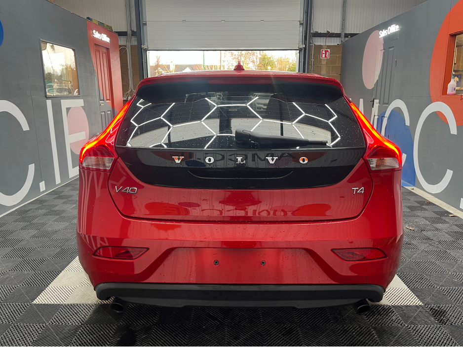 2014 Volvo V40 €10950 2014 VOLVO V40 AUTOMATIC T4 PACKAGE 1.6 AUTOMATIC /  CRUISE CONTROL €10,950