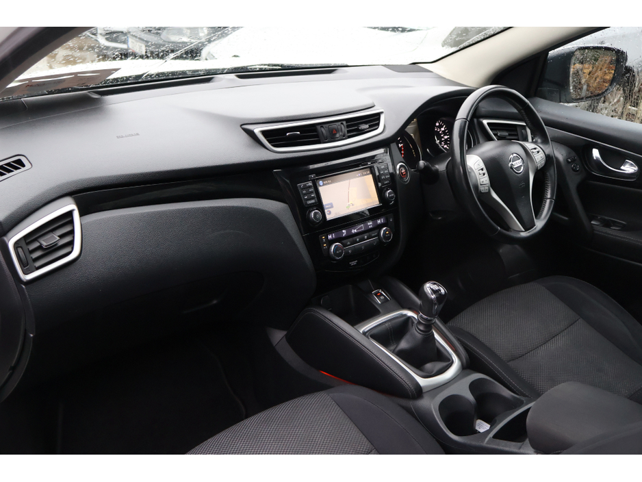 2017 Nissan Qashqai N-CONNECTA 360  Great Spec Exceptional Condition! €13,995