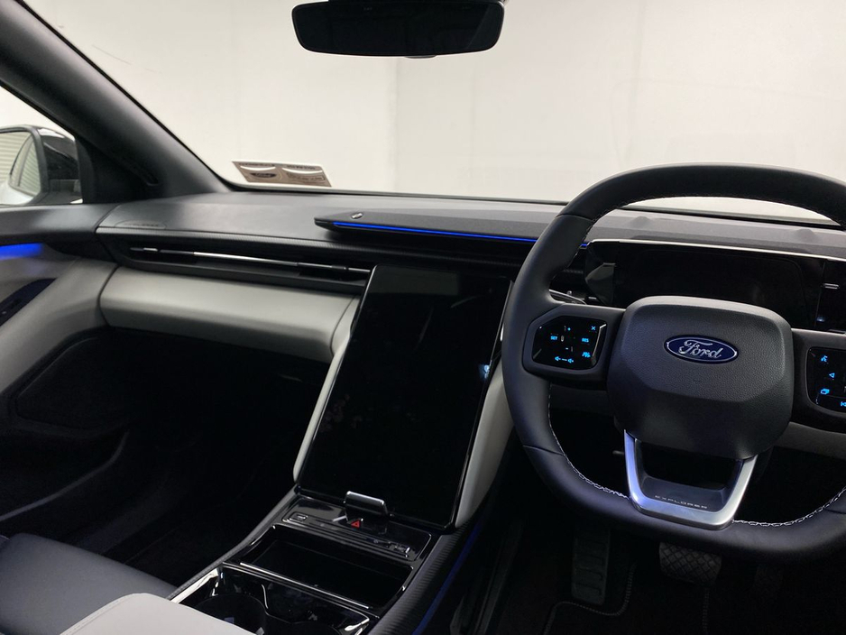 2026 Ford Explorer - image 14