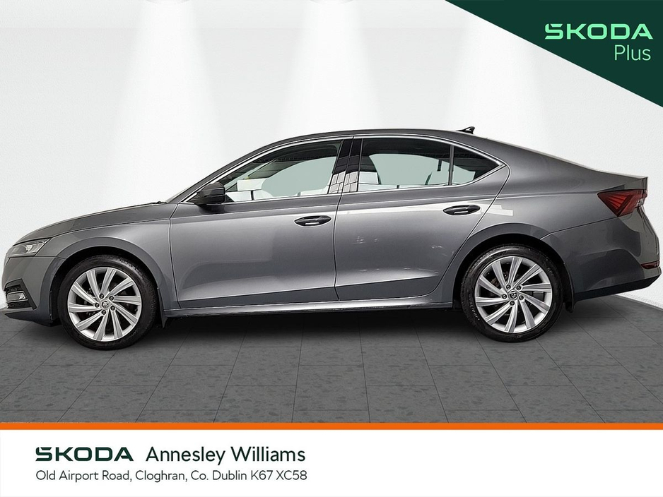 2023 Skoda Octavia - image 6