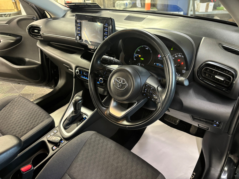 2023 Toyota Yaris 1.5 Hybrid 5Dr Luna €19,950