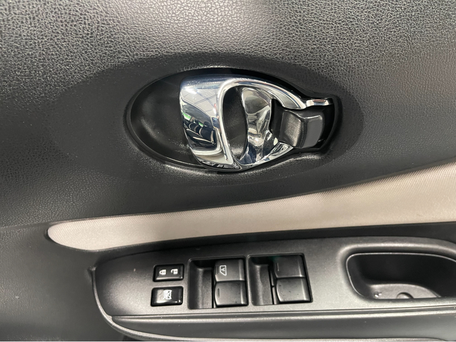 2020 Nissan Note (Low Kms) HYBRID 1.2 AUTOMATIC 5DR MODEL  www.bolandscarcentre.ie €12,900