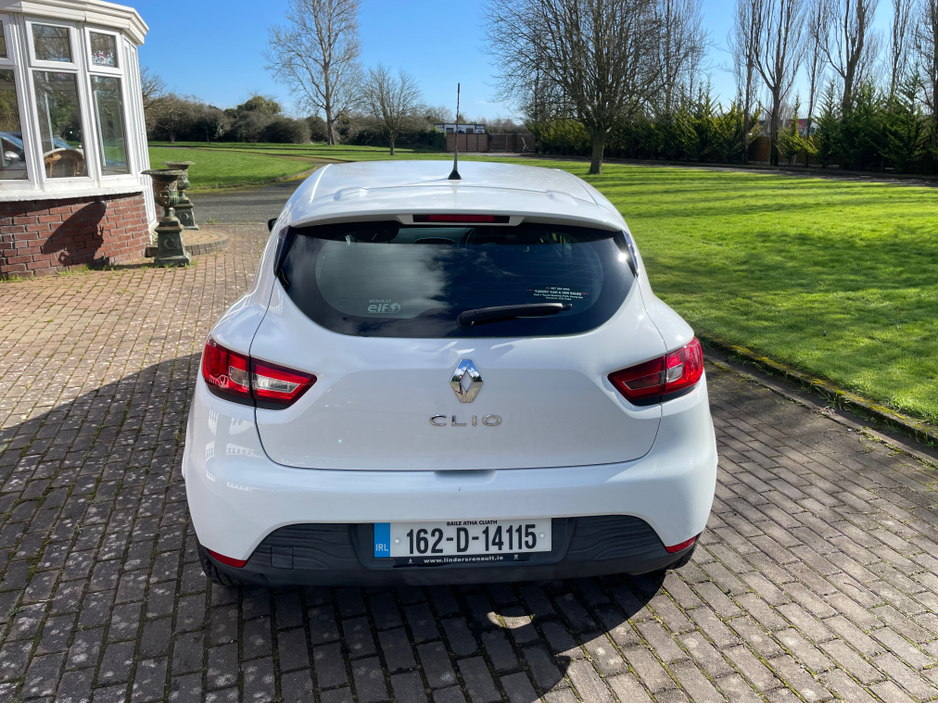 2016 Renault Clio - image 5