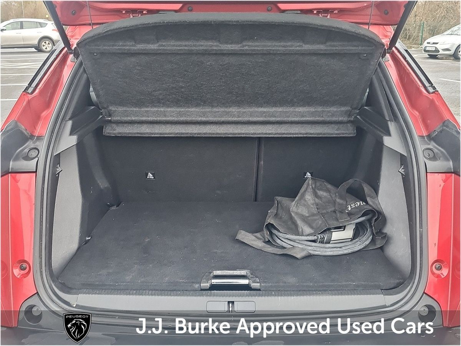 2022 Peugeot 2008 - image 12