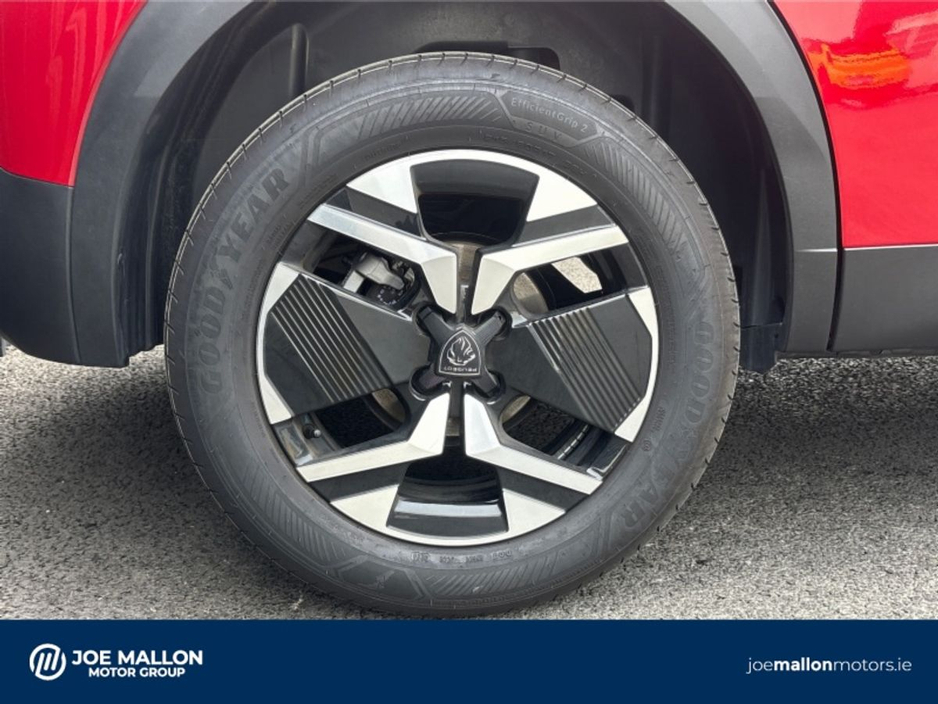 2025 Peugeot 2008 1.2 Puretech 100bhp Allure €29,995