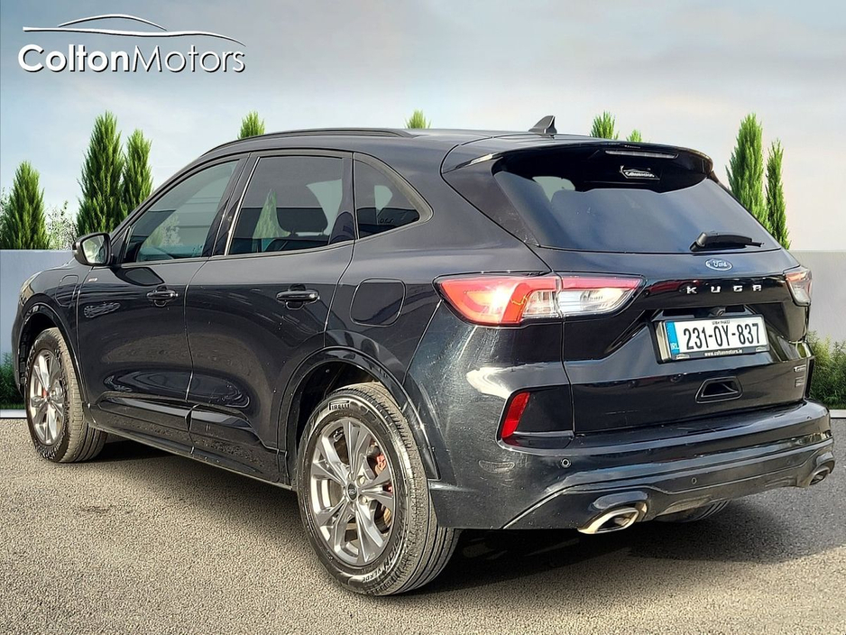 2023 Ford Kuga - image 2