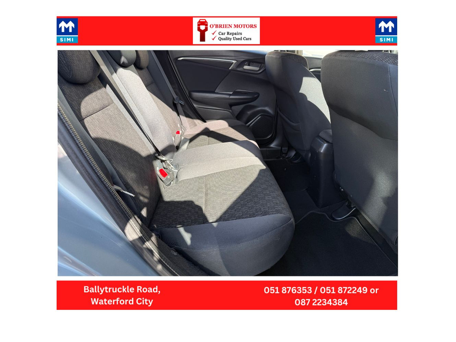 2016 Honda Jazz - image 7