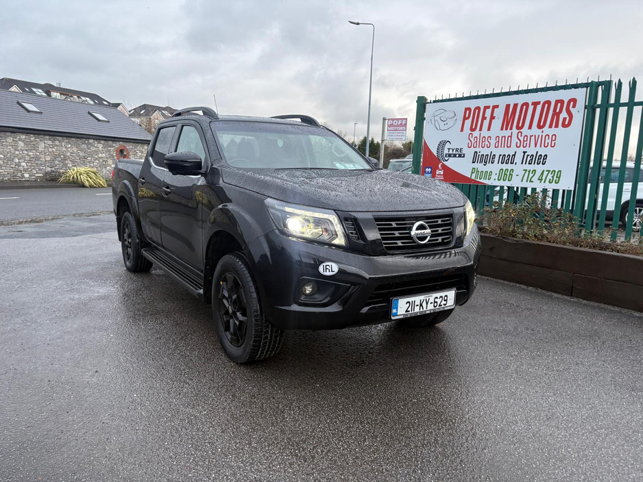 2021 Nissan Navara - image 2