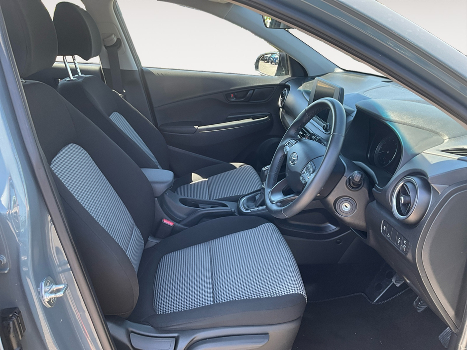 2022 Hyundai Kona - image 10