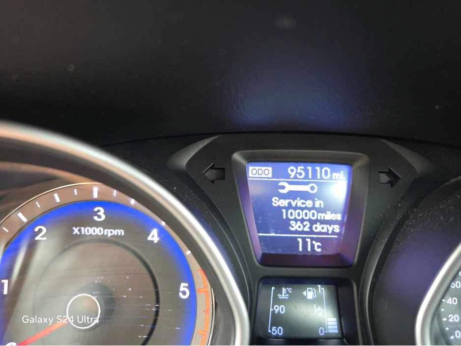 2016 Hyundai i30 - image 14