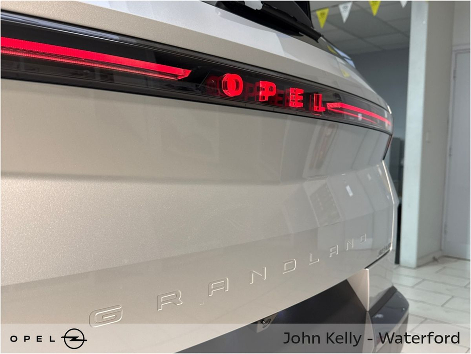 2025 Opel Grandland GS 1.2 MHEV 136PS €47,885