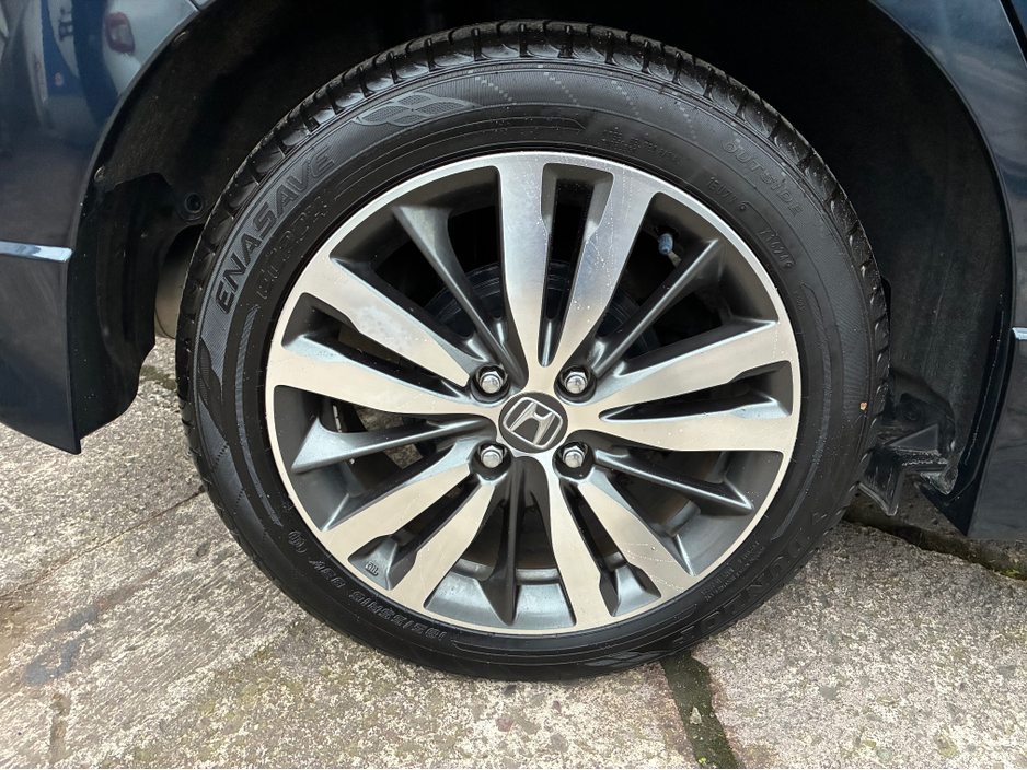 2016 Honda Fit DAA-GP5 €12,750