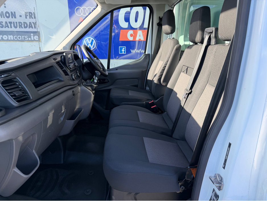 2023 Ford Transit - image 3