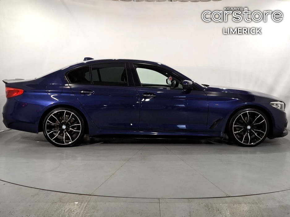 2017 BMW 5 Series - image 2