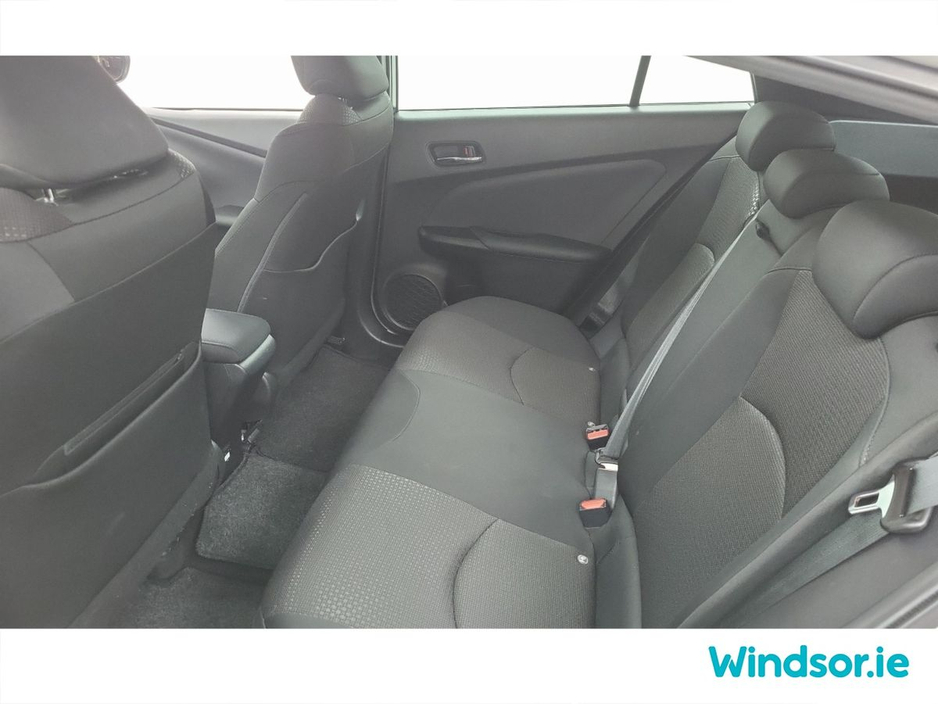 2022 Toyota Prius - image 8