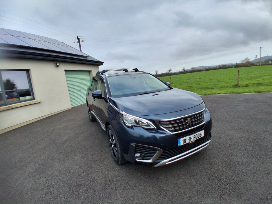 2018 Peugeot 5008 - image 12