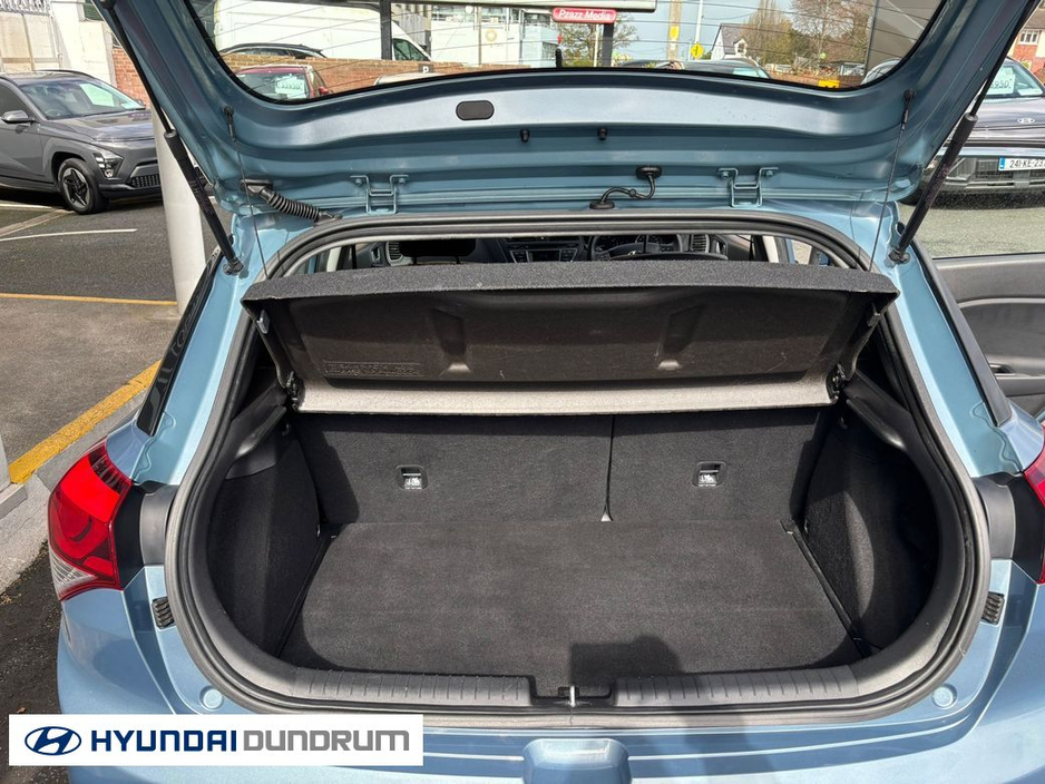 2016 Hyundai i20 - image 5