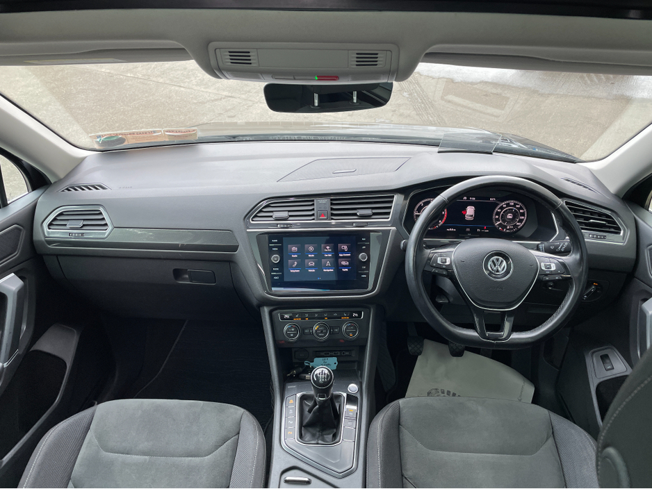 2019 Volkswagen Tiguan - image 8