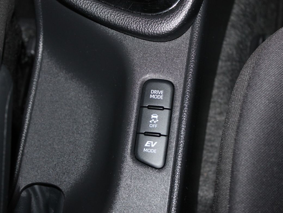 2020 Toyota Yaris 6aa-mxph10 €15,999