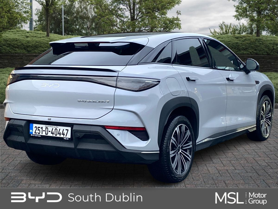 2025 BYD Sealion 7 - image 3