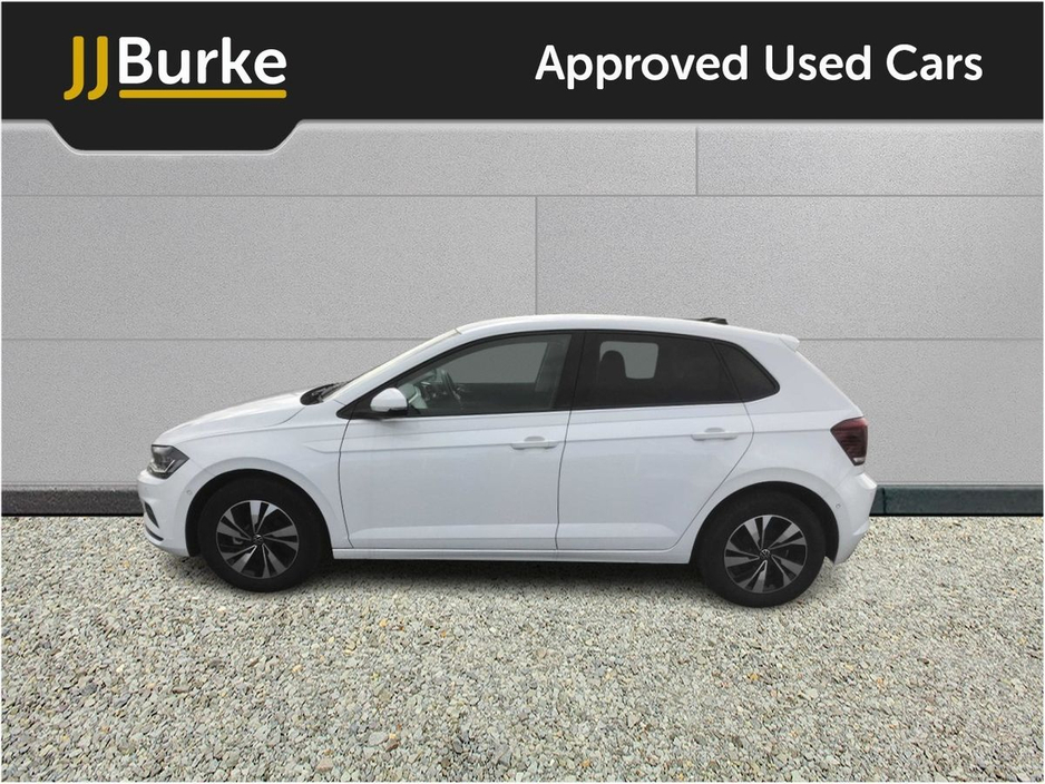 2022 Volkswagen Polo - image 3