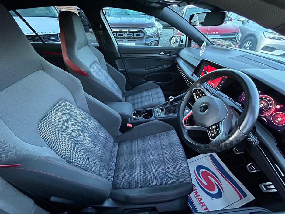 2021 Volkswagen Golf - image 20