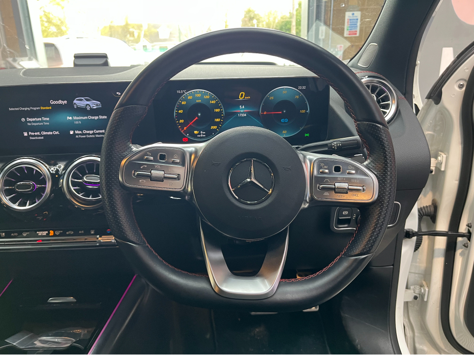 2022 Mercedes-Benz EQA - image 9