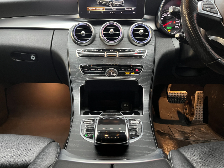 2017 Mercedes-Benz C Class 2017 MERCEDES-BENZ C220D LAUREUS EDITION 2.2 AUTOMATIC / CRUISE CONTROL / REVERSE CAMERA / ELECTRIC MEMORY & HEATED SEATS / PADDLE SHIFTERS / AMBIENT LIGHTS AND MORE