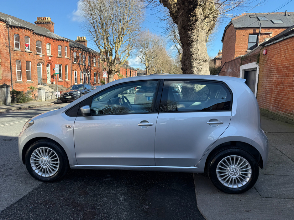 2013 Volkswagen up! - image 8