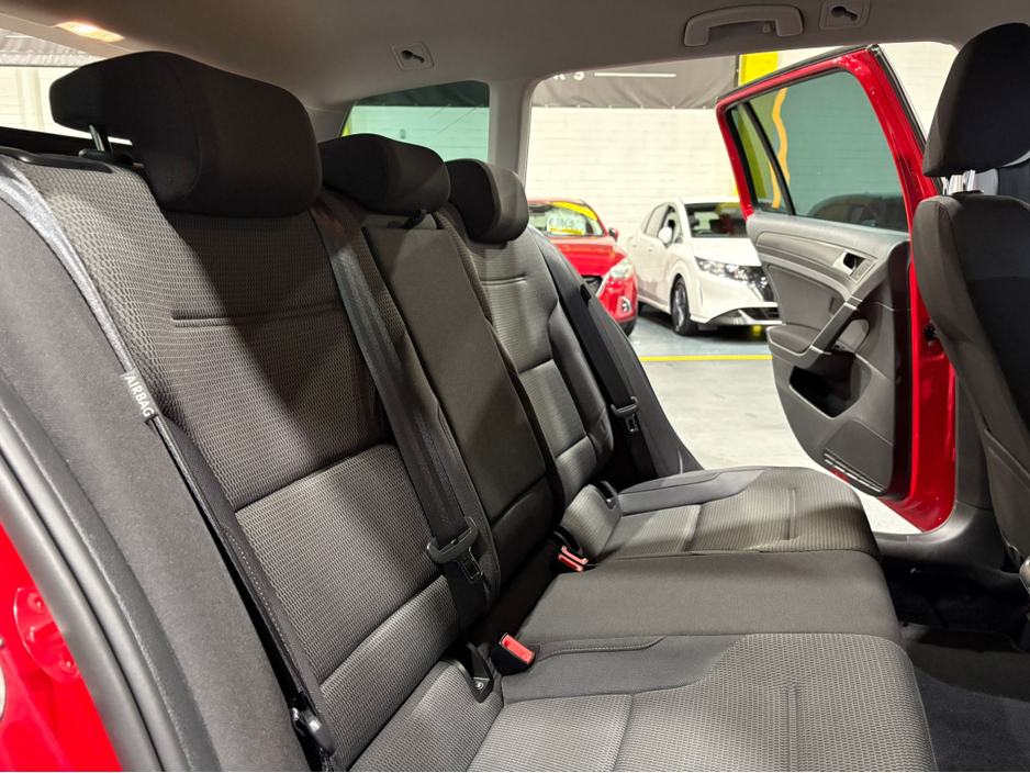 2017 Volkswagen Golf Estate 1.2 Bluemotion 7 Speed DSG Automatic. AA APPROVED // FINANCE & NATIONWIDE DELIVERY AVAILABLE // SIMI DEALER €13,995