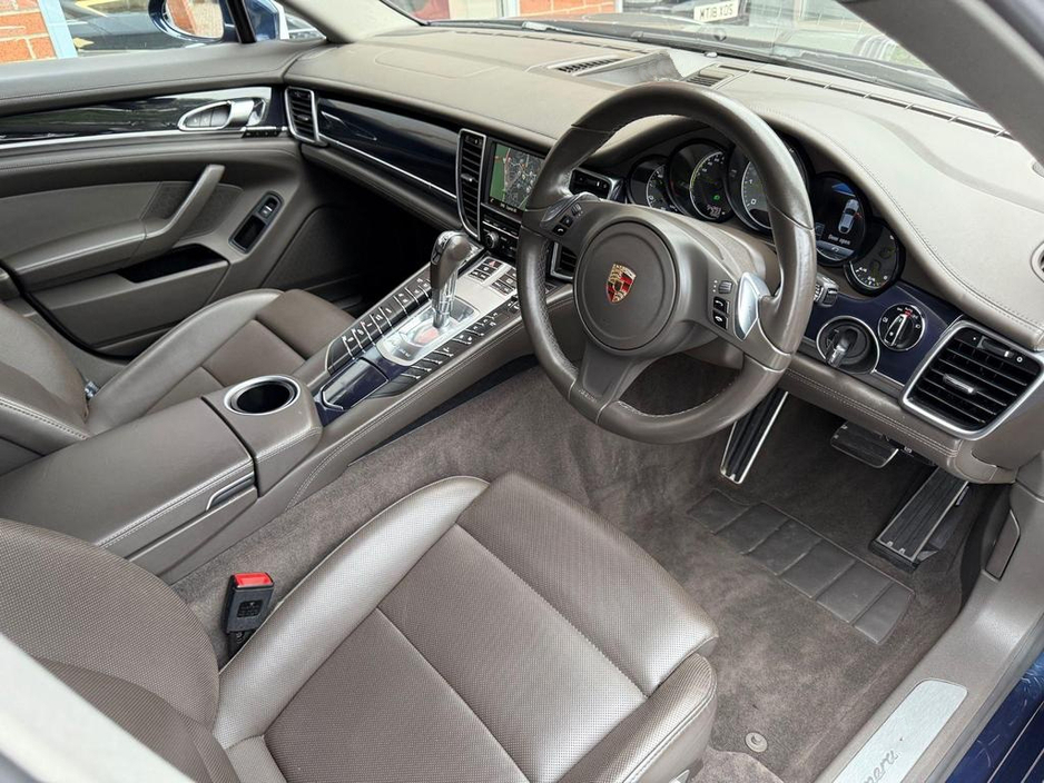 2014 Porsche Panamera S E-HYBRID TIPTRONIC V6 €31,950