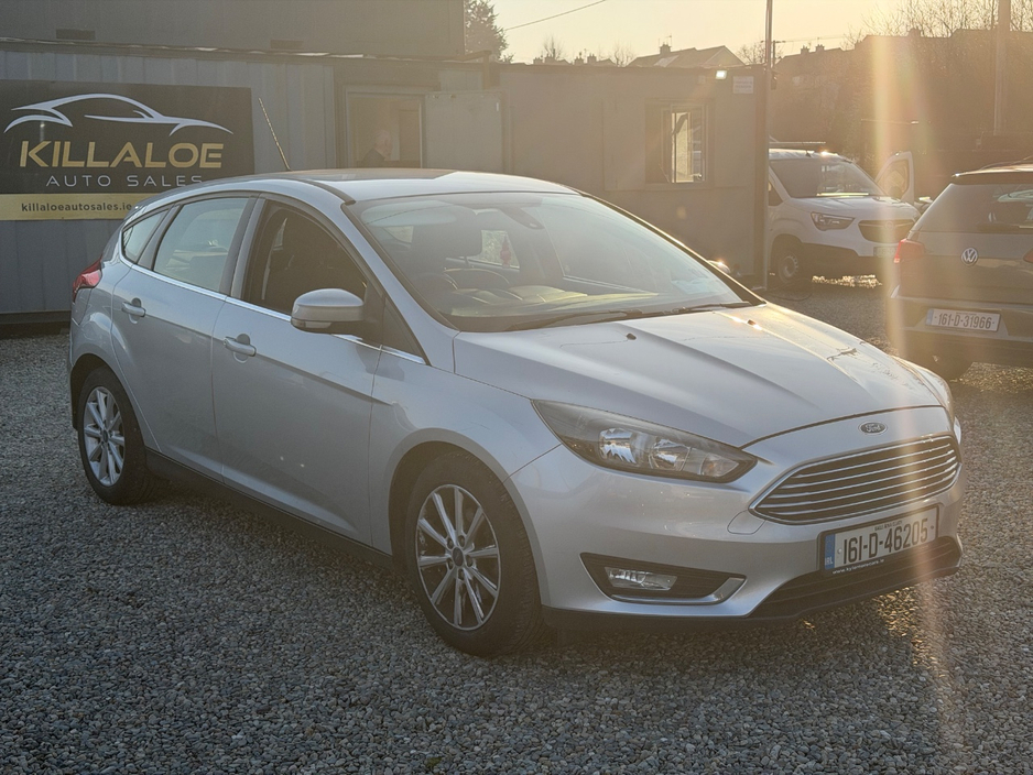 2016 Ford Focus - image 5