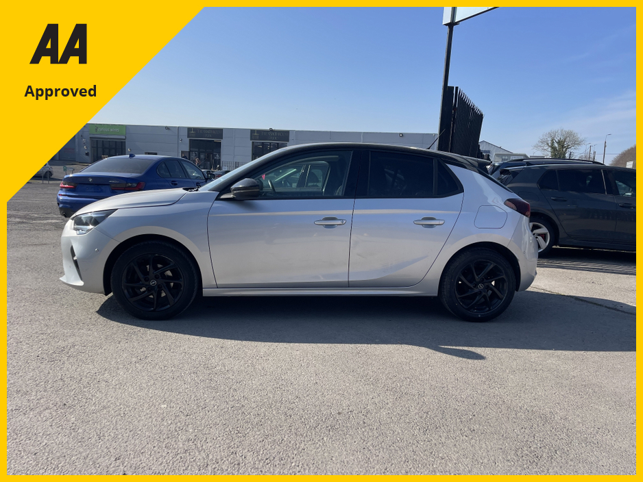 2022 Opel Corsa - image 13