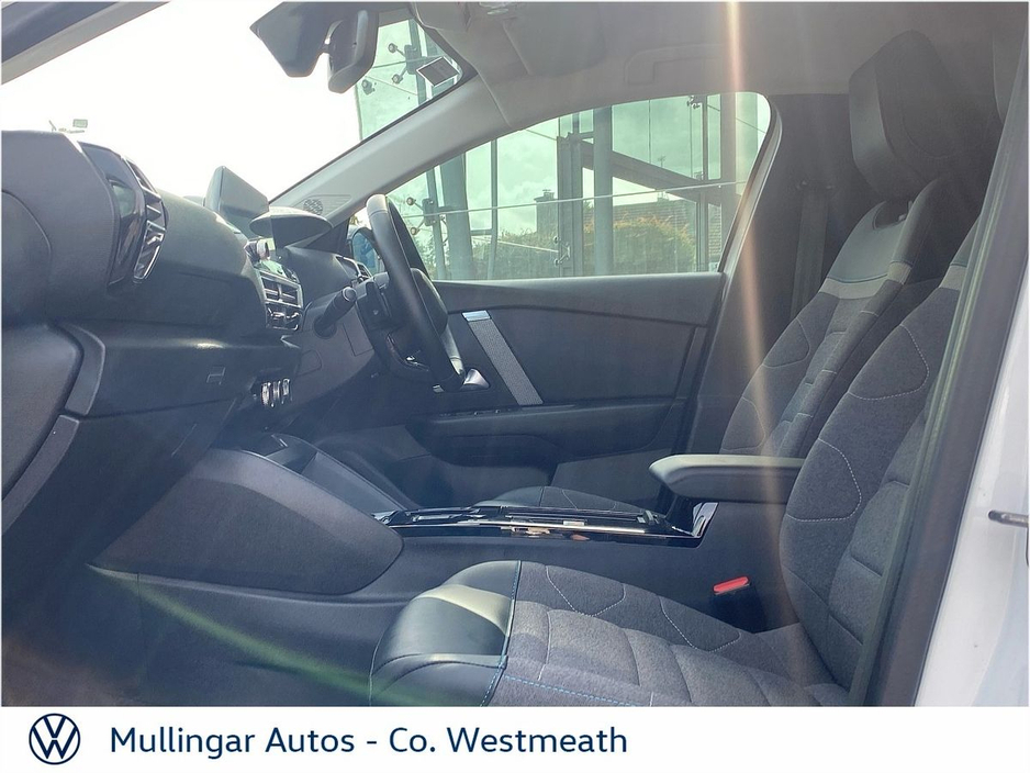 2024 Citroen C4 - image 4