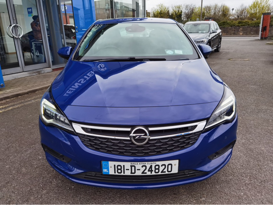 2018 Opel Astra - image 2