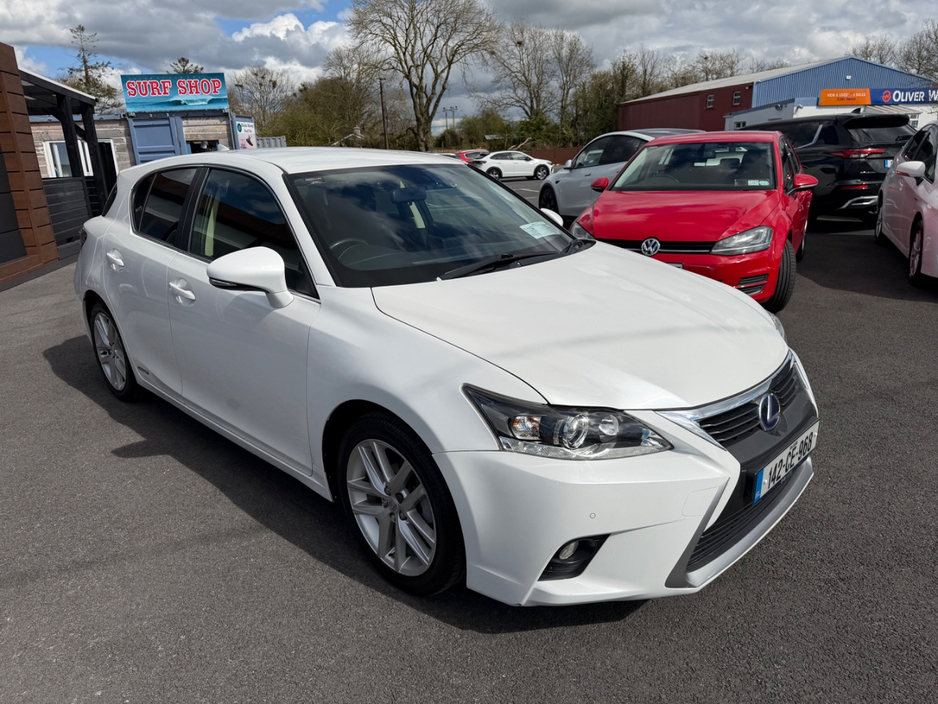 2014 Lexus CT 200 h - image 9