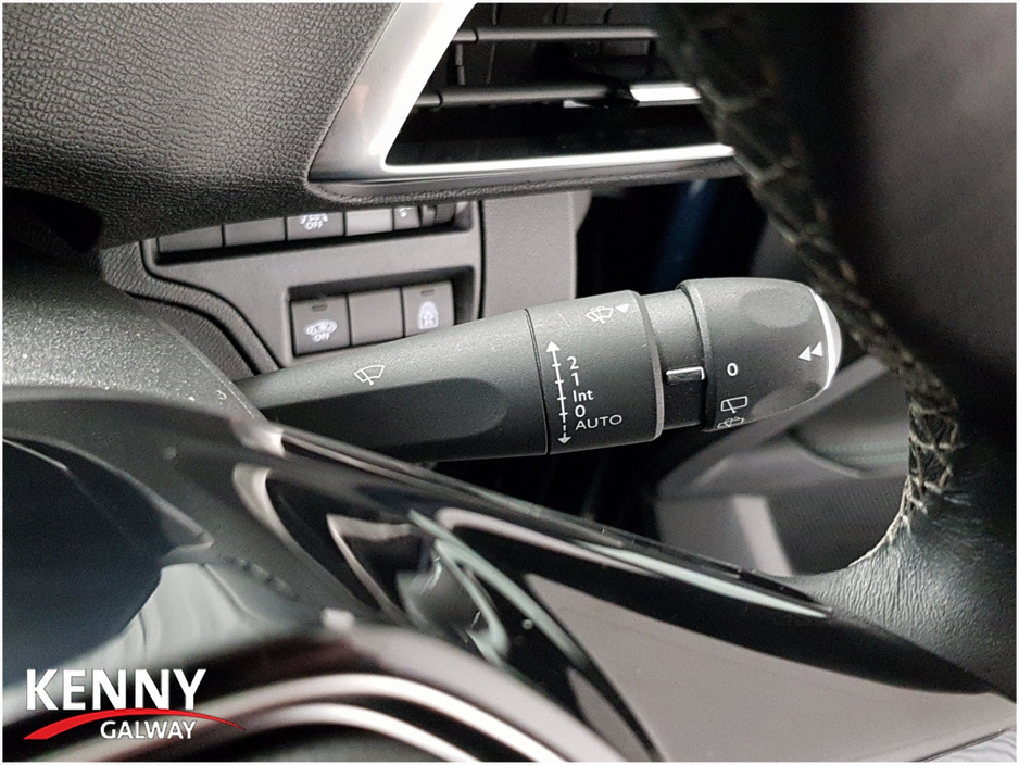 2021 Peugeot 3008 - image 26