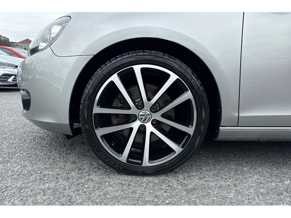 2014 Volkswagen Golf - image 7