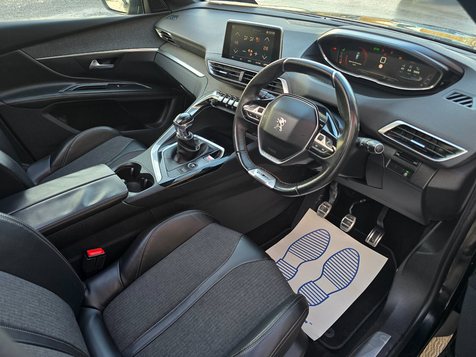 2018 Peugeot 5008 - image 19