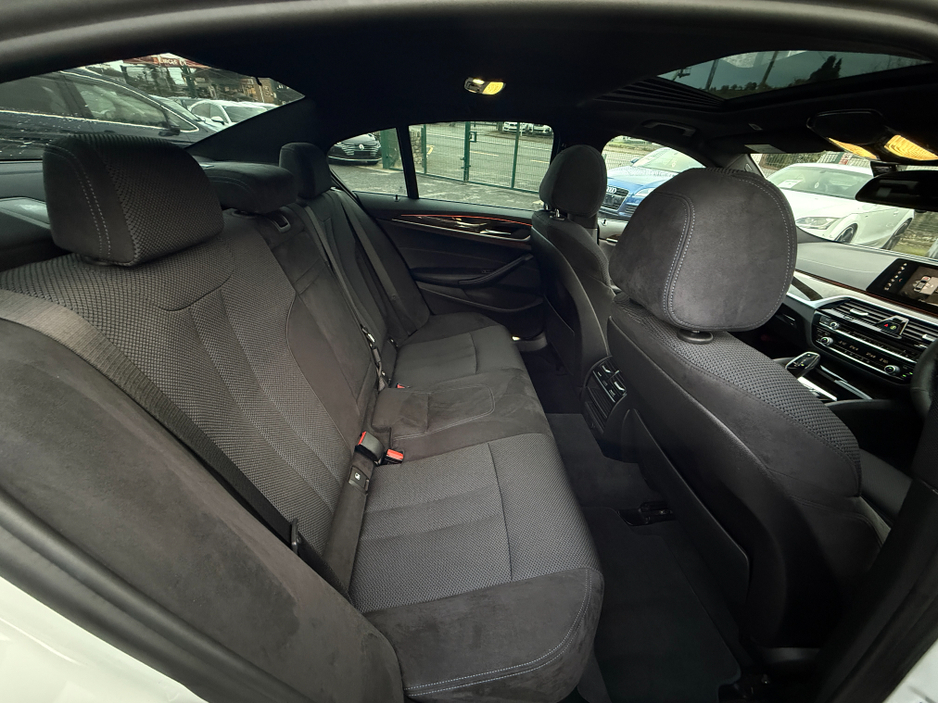 2017 BMW 5 Series M-SPORTS SUNROOF HUGE SPEC // STUNNING CAR €26,950