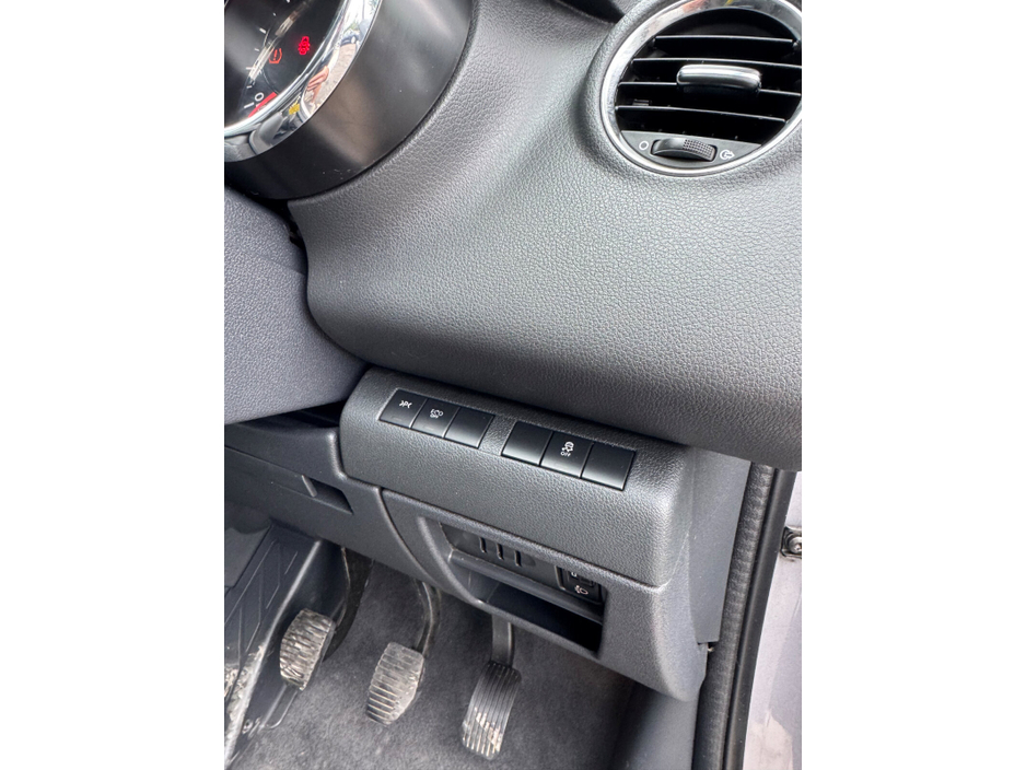 2016 Peugeot 5008 1.6 Blue Hdi 120 Family €6,450