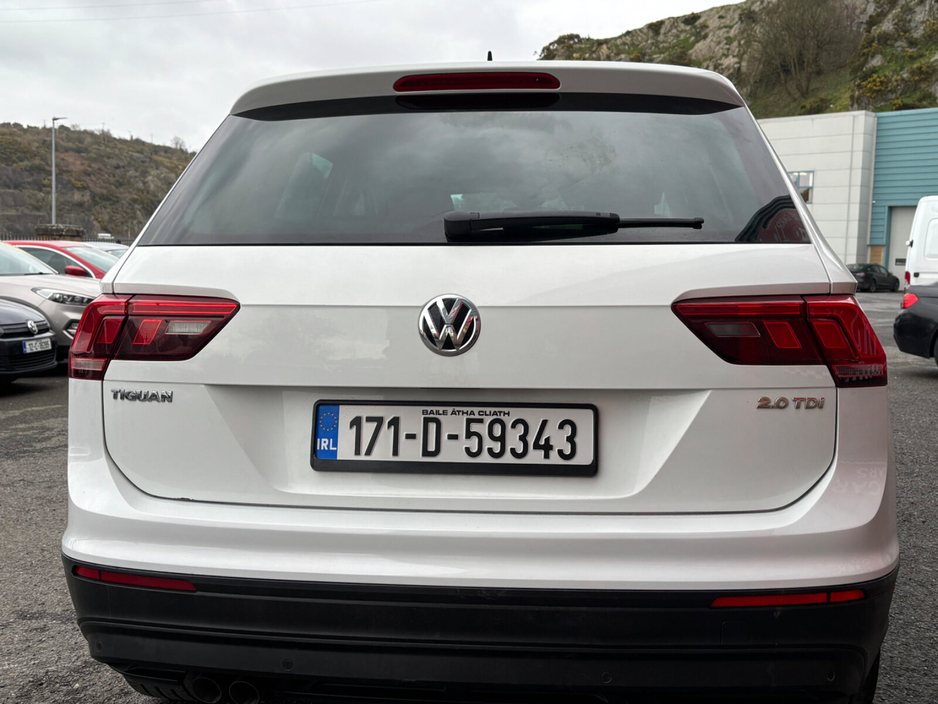 2017 Volkswagen Tiguan - image 15
