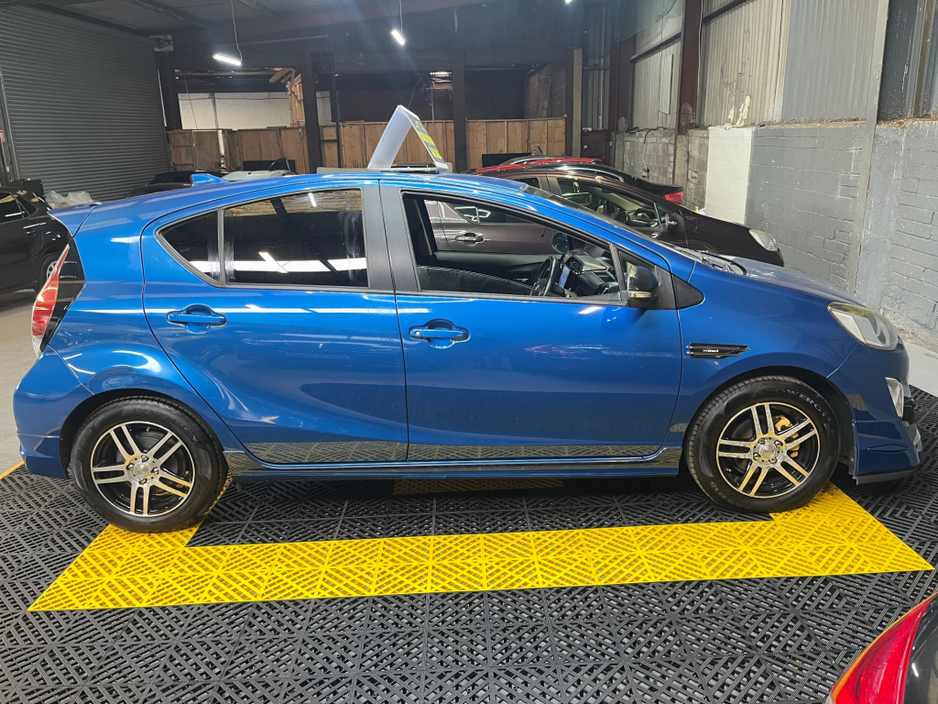 2016 Toyota Aqua 2016 hybrid auto €10,995