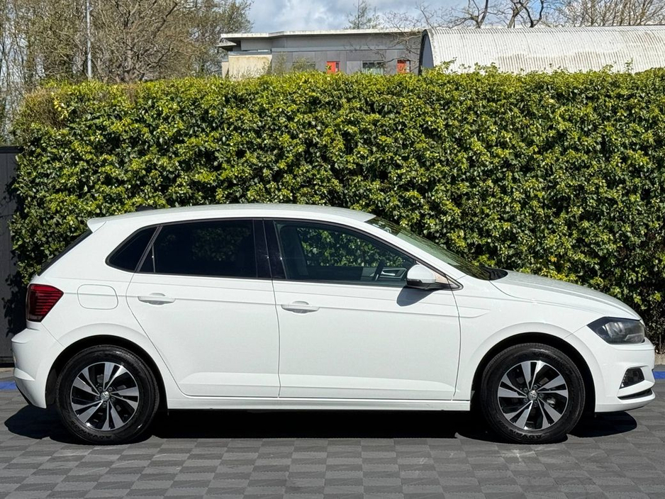 2019 Volkswagen Polo - image 2